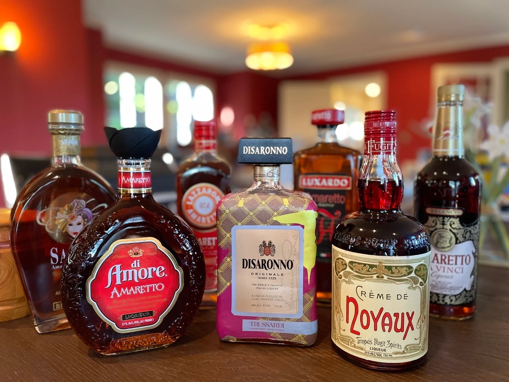 Amaretto'yu Keşfedin: Tatlı ve Çok Yönlü İtalyan Likörü